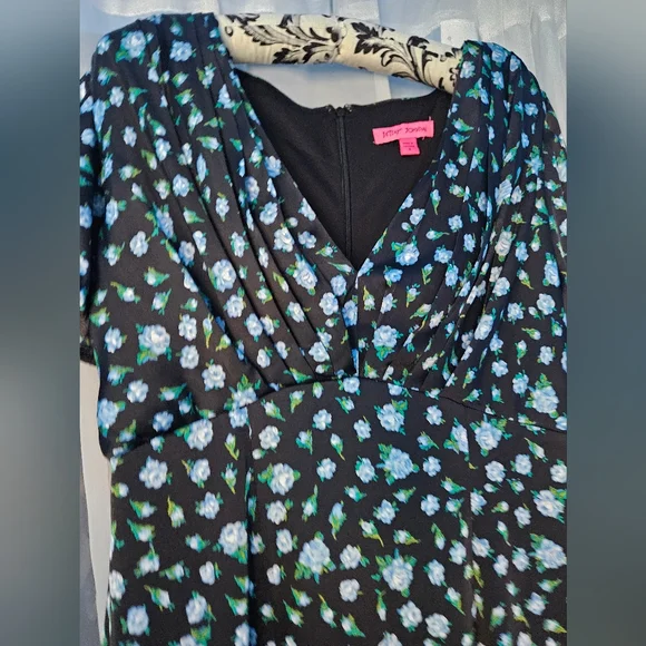 Betsy Johnston Vintage Style Floral Dress - Picture 3 of 10